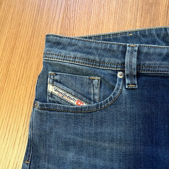 Diesel Larkee Straight Stretch Blue Denim Jeans - Picture 5 of 13